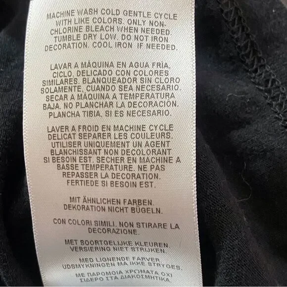 Guess Men's Black Gray Graphic V-Neck Tee - Picture 6 of 10